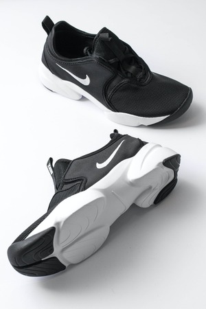 Black Sneaker for running